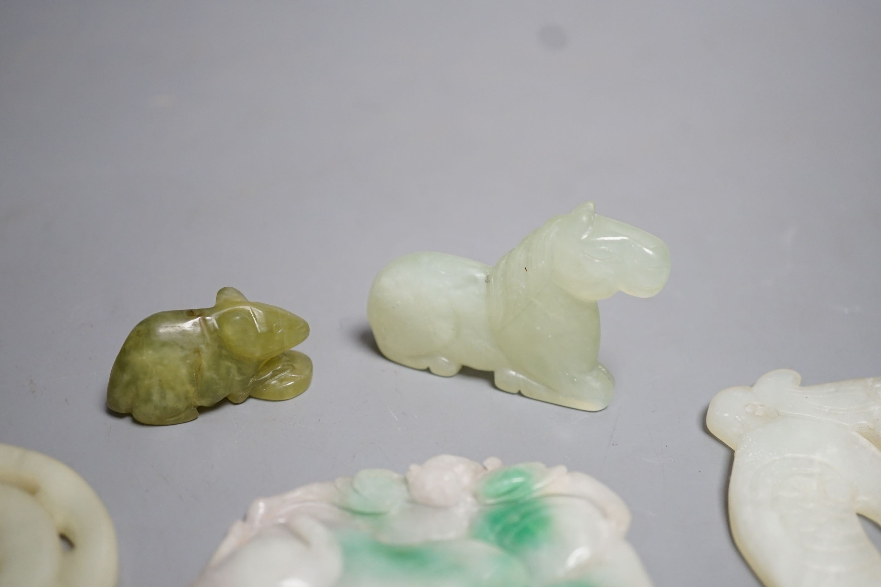 A group of various jade/hardstone carvings